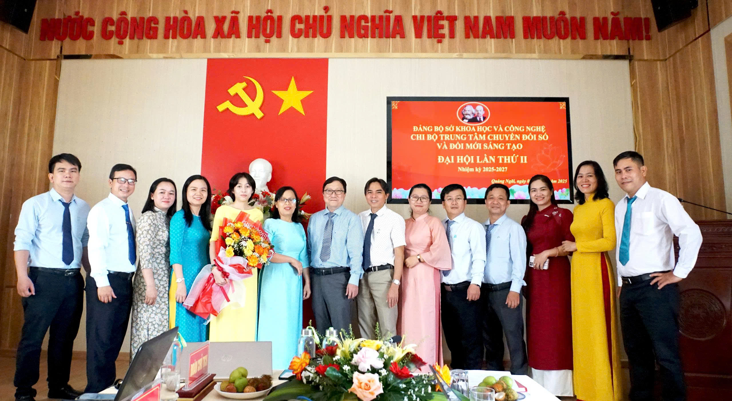 Đại hội Chi bộ Trung tâm Chuyển đổi số và Đổi mới sáng tạo nhiệm kỳ 2025 - 2027: Gắn kết sức mạnh chính trị và tiên phong công nghệ