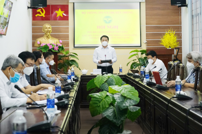 Thứ trưởng Nguyễn Huy Dũng: “Phải có sự triển khai thống nhất các nền tảng công nghệ trong phòng chống dịch Covid-19”